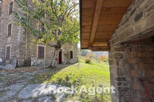 BARDI - BORGO ANTICO CON TERRENO E PERTINENZE