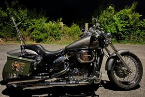 Honda Black Widow 750  con CRS