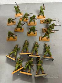 Lotto 18 soldatini Britains americani WW2