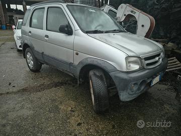 Daihatsu Terios 1.3 benzina 4×4. motore di cambiar