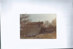 Cascinotto con terreno circostante e pozzo