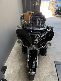 Harley-Davidson Tri Glide Ultra FLHTCUTG
