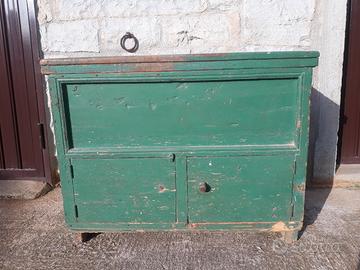 cassa antica da cucina 