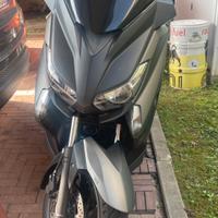 Yamaha X Max 400