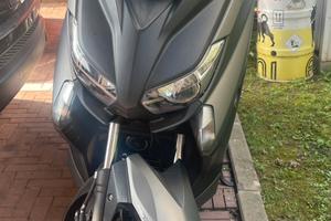 Yamaha X Max 400