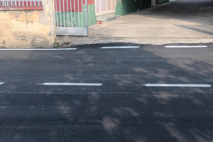 Capannoni industriali con abitazioni piano primo