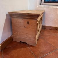 Piccola Cassapanca in legno
