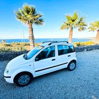 Noleggia Fiat Panda a Pantelleria