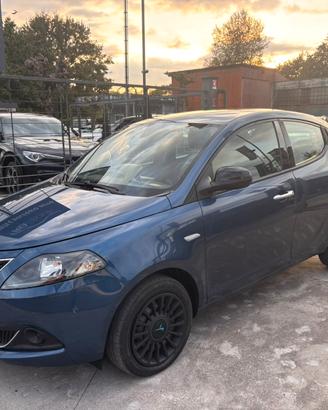 Lancia Ypsilon 1.0 FireFly 5 porte S&S Hybrid Ecoc