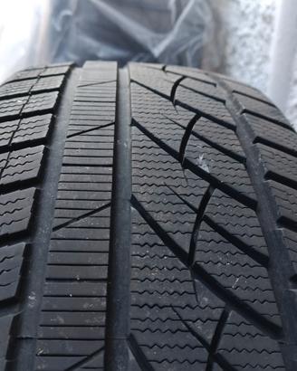 gomme 215 55 R18