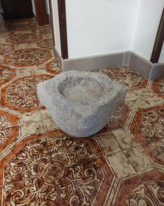 mortaio in pietra