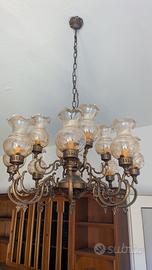 Lampadario Vintage a 10 Luci in Bronzo e Vetro
