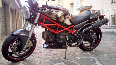 Ducati Monster 695