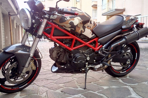 Ducati Monster 695