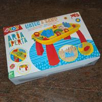 gioco bambini con acqua water and sand