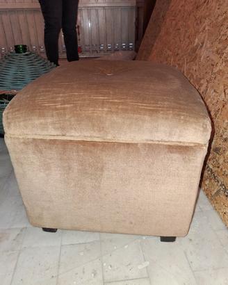 Pouf in velluto