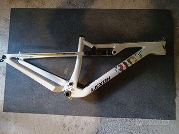 Lexon riot small bianca