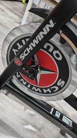 SCHWINN IC7 BICICLETTA SPINNING