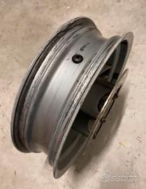 Cerchio anteriore  piaggio x9 completo di 2 dischi