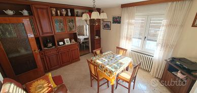 ARREDAMENTO COMPLETO 