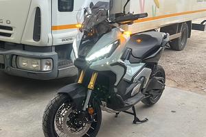 Xadv 750