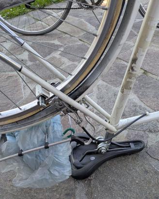 Bici da corsa vintage bianca – manubrio drop
