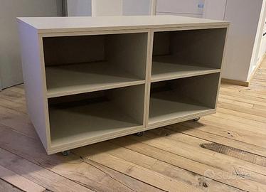 ESPOSITORI E MODULI PER NEGOZIO O CASA