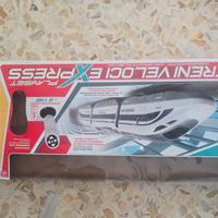 Treno radiocomandato con pista veloci express