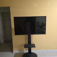smart tv Nordmend 50" con tavolino