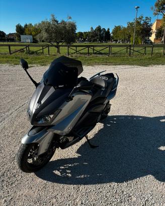 Yamaha tmax 530