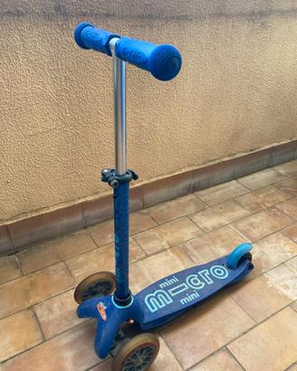 Monopattino Mini Micro Deluxe blu originale