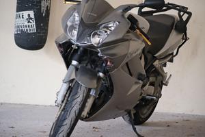 HONDA VFR RC46 II ABS Moto Sport-Tourer in argento