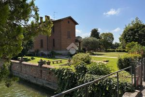 BIFAMILIARE A LENO