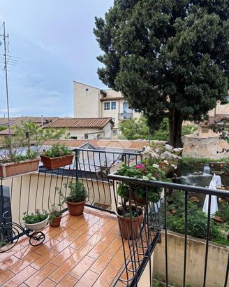 CASA SEMINDIPENDENTE A PRATO