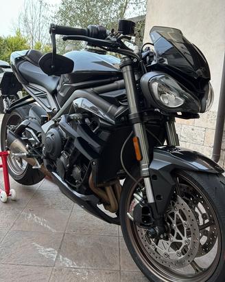 Triumph Street Triple 765 RS 2022