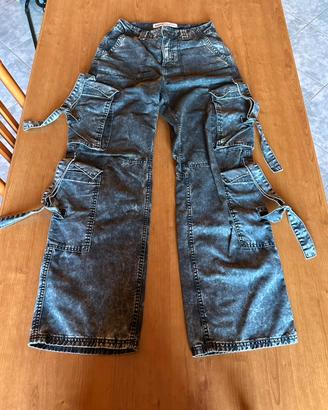 jeans cargo Bershka