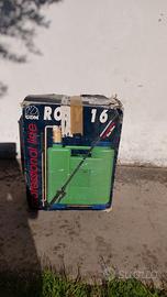 Pompa a mano per irrorare piante