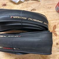 Coppia di gomme vittoria rubino