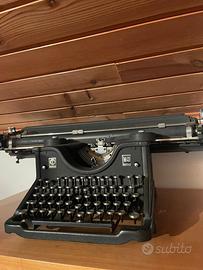 Macchina da scrivere d'epoca