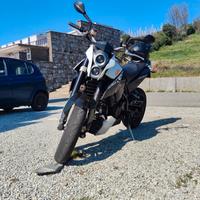 KTM Duke 690 2008 white