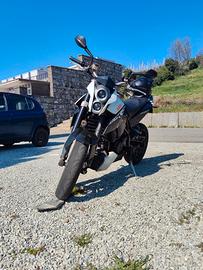 KTM Duke 690 2008 white