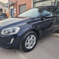 VOLVO XC60 2.0D 150CV BUSINESS AUTOCARRO N1 5 POST