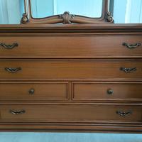 mobili per casa (due comodini, specchio, comò)