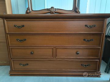 mobili per casa (due comodini, specchio, comò)