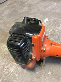 Decespugliatore a motore Tanaka