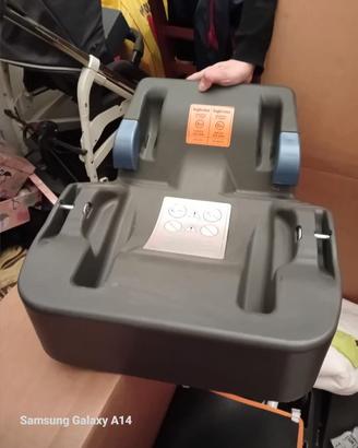Base isofix per auto
