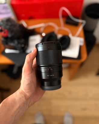 35mm SONY f1.4 ZEISS