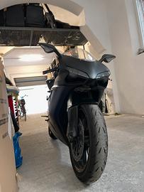 Ducati 848 evo dark