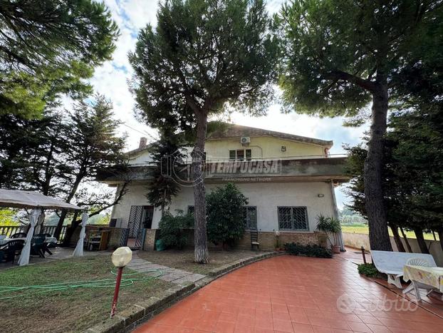 APPARTAMENTO IN VILLA QUADRIFAMILIARE