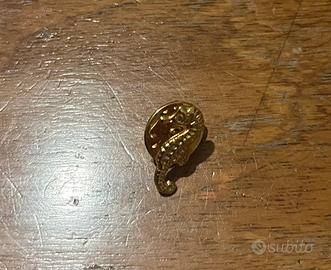 Spilla a torma di cavaluccio marino